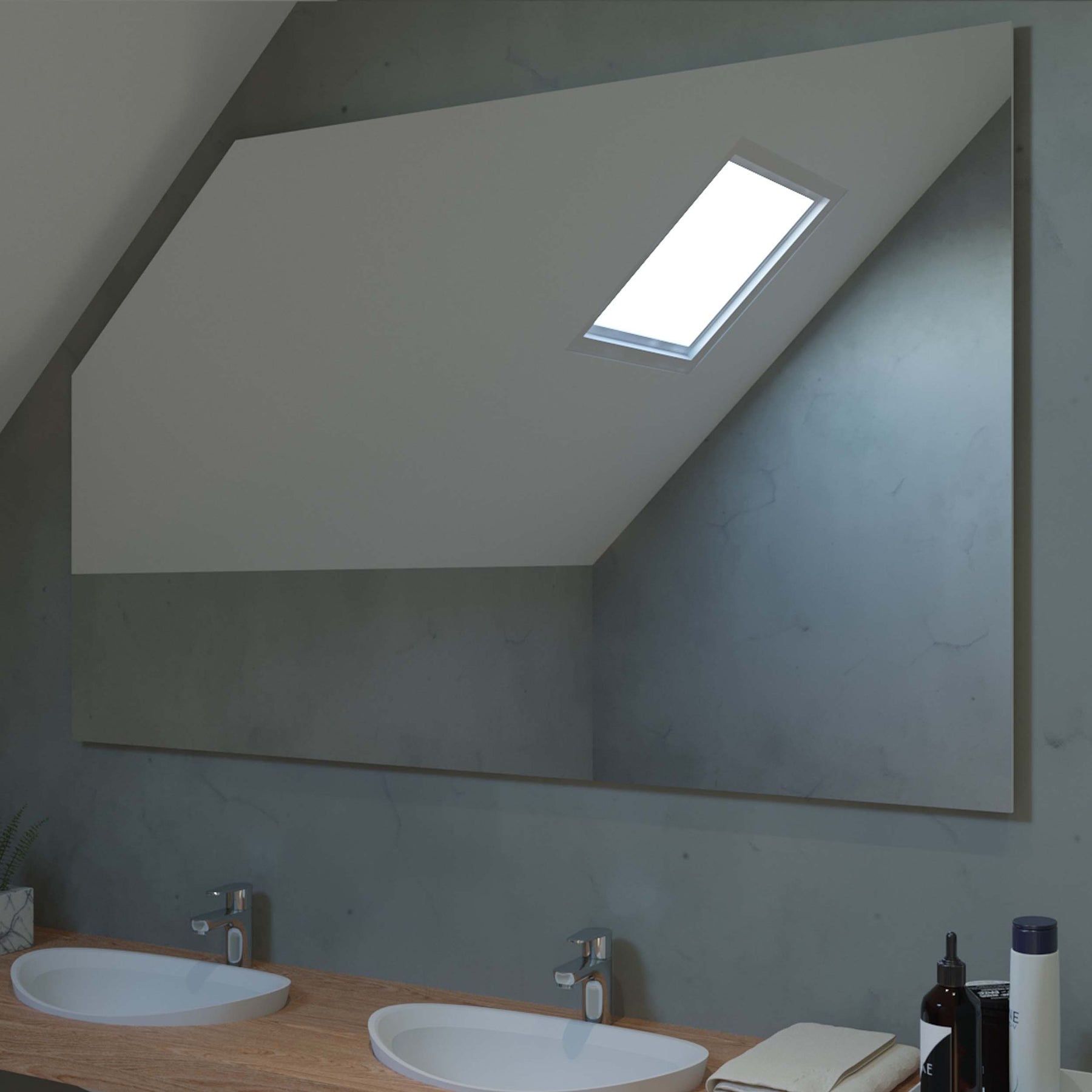 Einbau-Wandspiegel für Dachschräge mit ebener Spiegelplatte an der Giebelwand