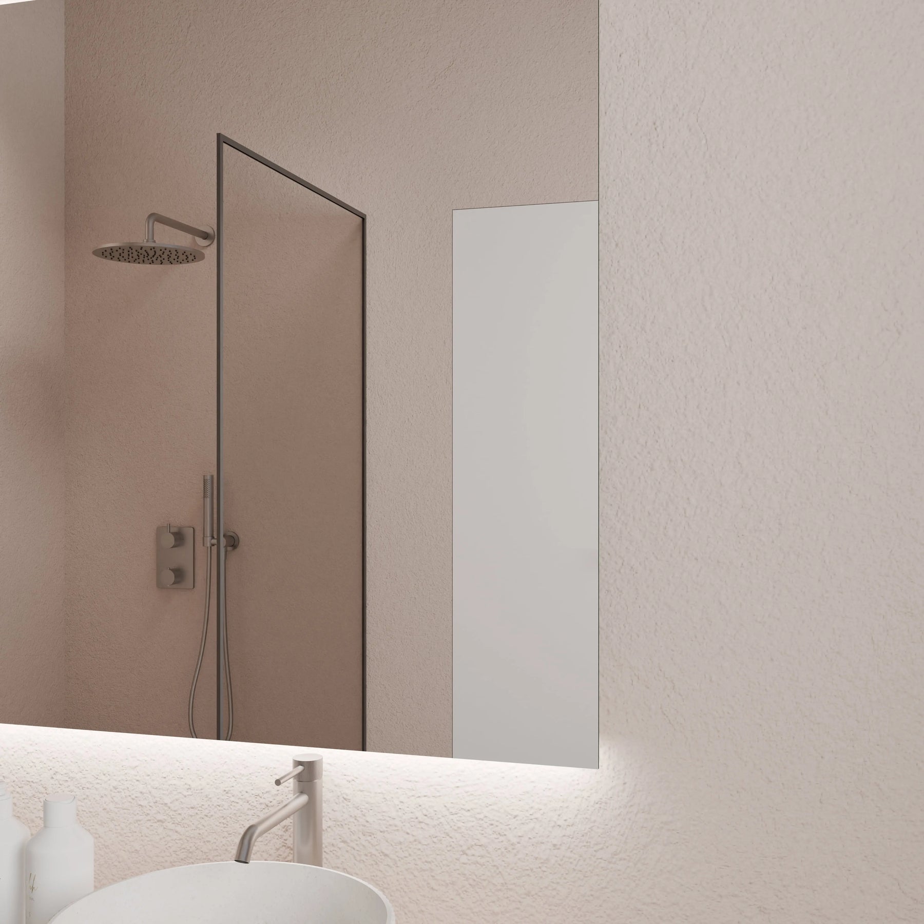 LED-Badspiegel Alya, seitlicher Ausschnitt mit heller LED-Beleuchtung
