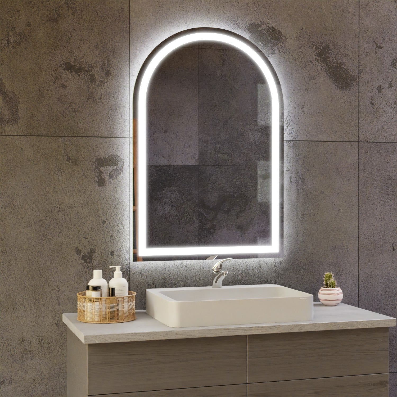 Wandspiegel mit Rundbogen nach Maß beleuchtet - Jonah 2