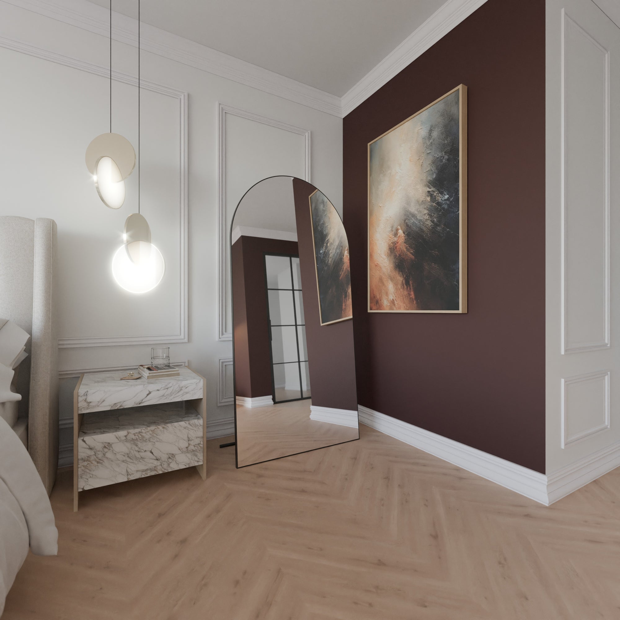 Bogenförmiger Ganzkörperspiegel nach Maß mit schmalem schwarzem Rand, als Standspiegel im Schlafzimmer an bordeauxfarbener Wand.