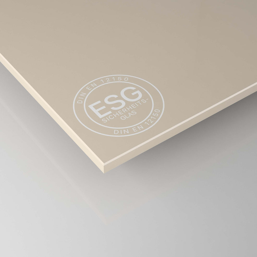 Beige-braun lackiertes ESG-Glas, Eckenansicht mit Aufdruck „ESG“