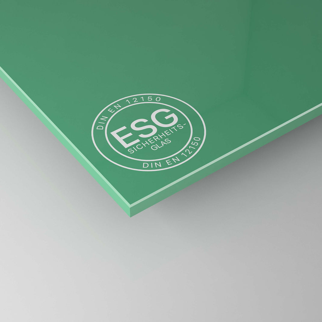 Grün lackiertes satiniertes ESG-Sicherheitsglas, Ecke mit ESG-Siegel