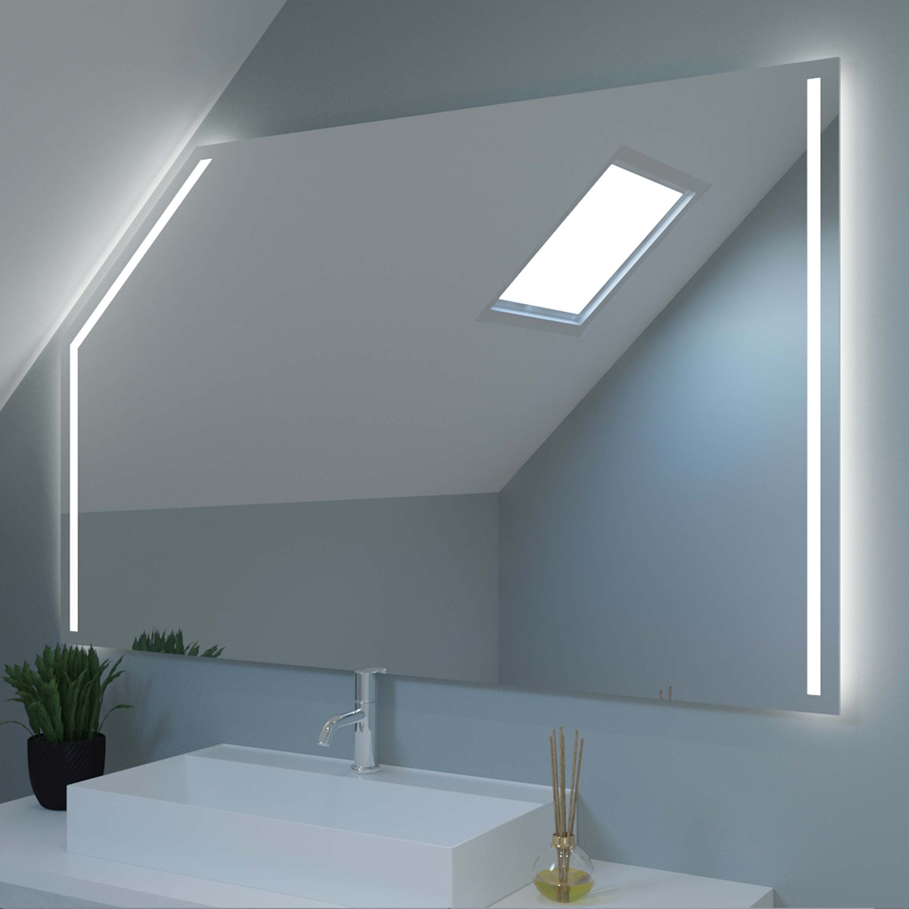 Spiegel für Dachschräge mit LED-Leuchtband, geschrägte Rahmenform und klare Spiegelfläche