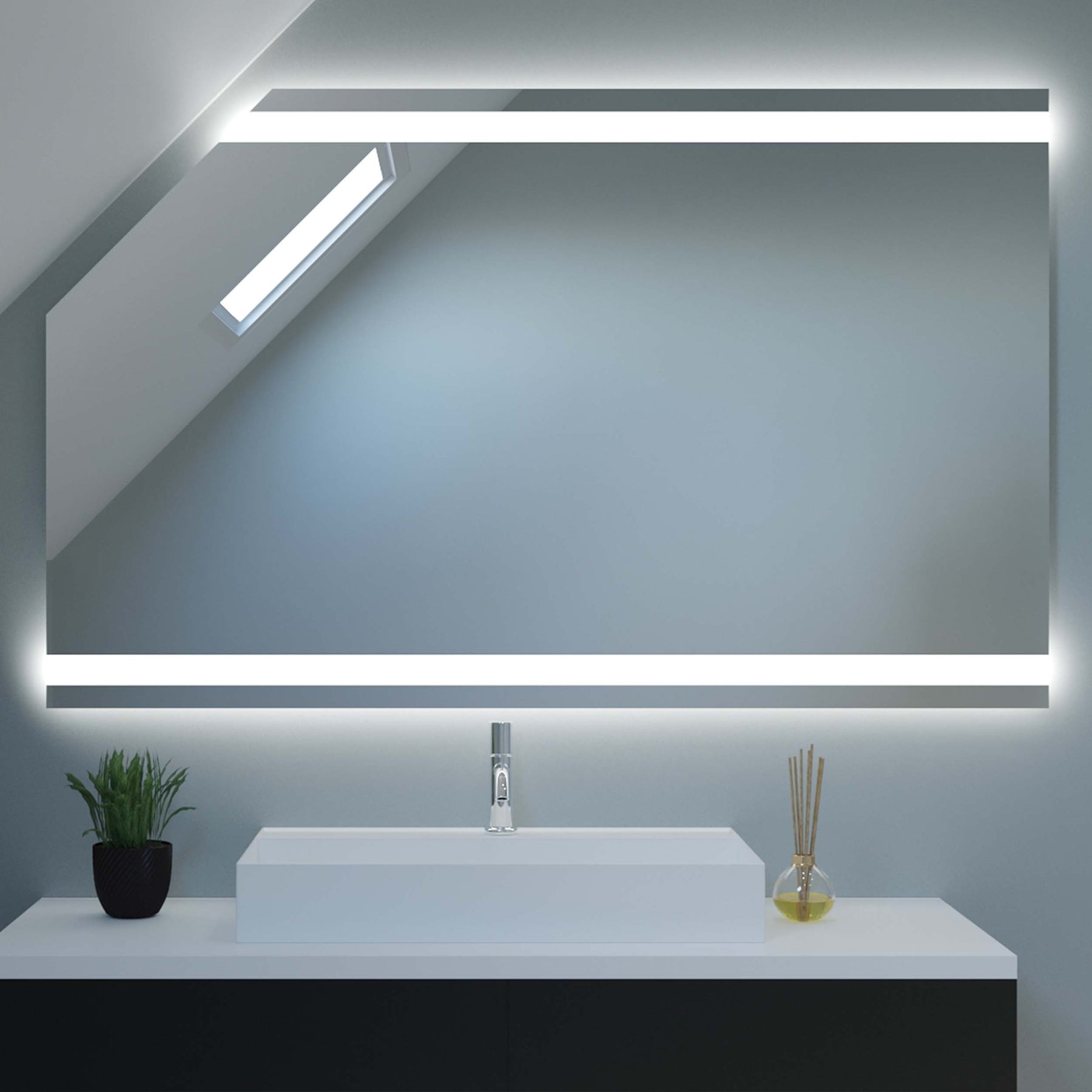 Rechteckiger Spiegel mit LED-Lichtleiste für Dachschräge, schmaler Rand
