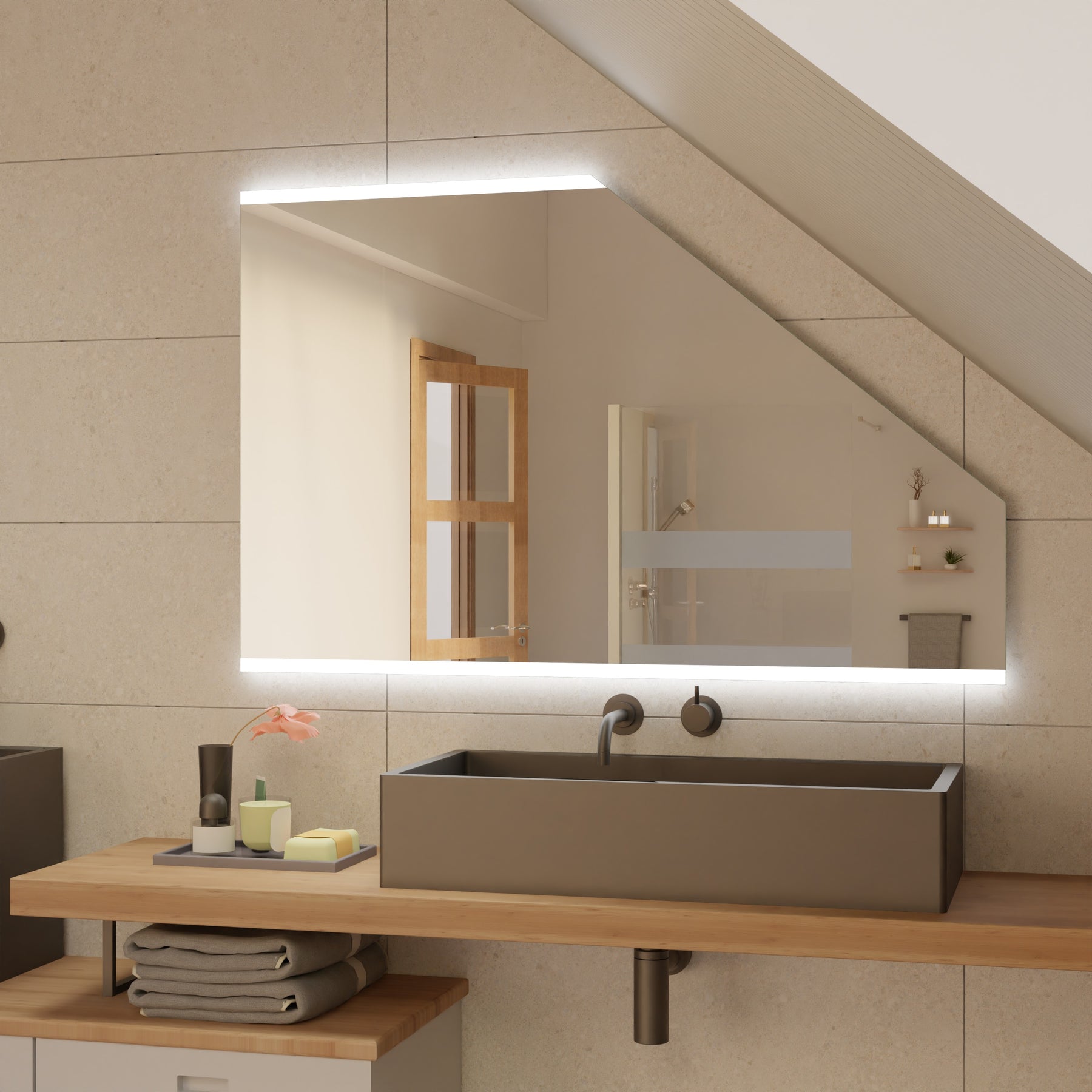 Rechteckiger Spiegel für Dachschräge mit LED-Lichtkante und klarer Spiegelfläche