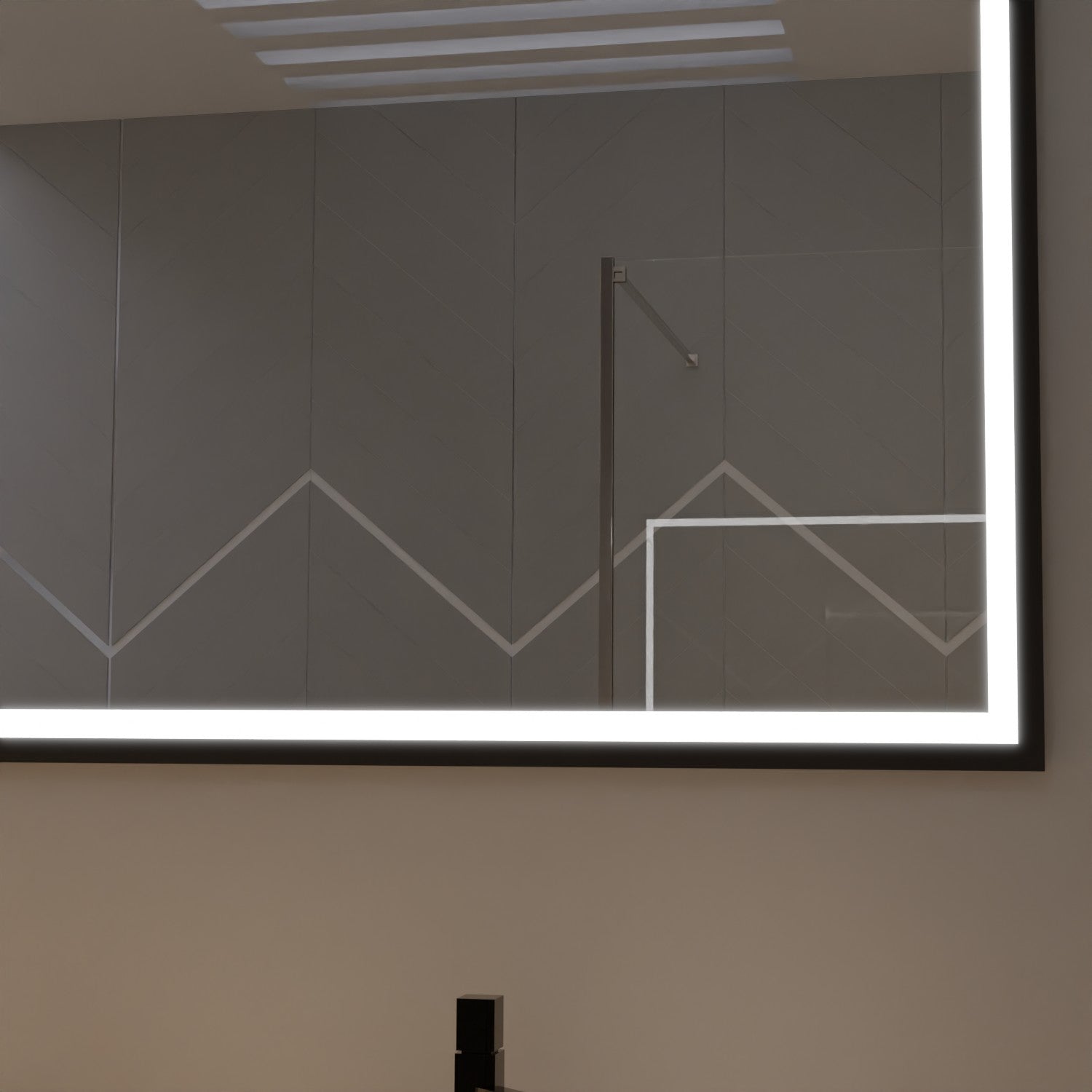 Silberner/Schwarzer Rahmenspiegel - Malaysia