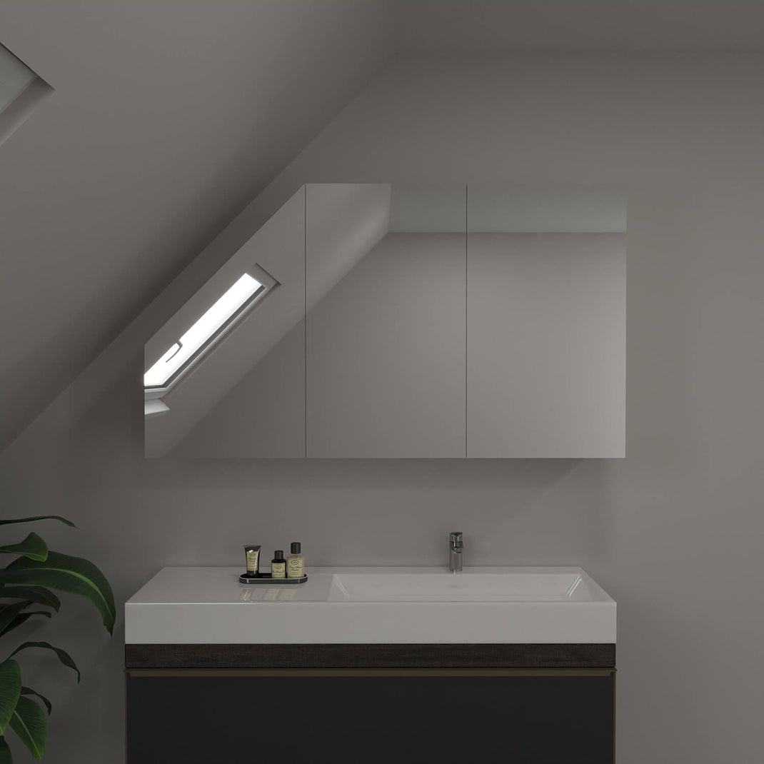 Badezimmer-Spiegelschrank Henry mit drei Spiegeltüren und Innenfächern