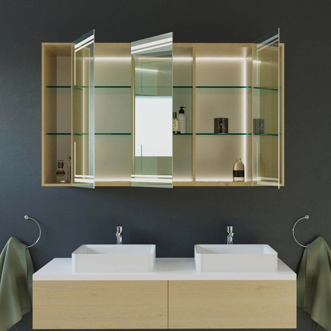 Badezimmer-Spiegelschrank Clara mit offenen Spiegeltüren und beleuchteten Glasablagen