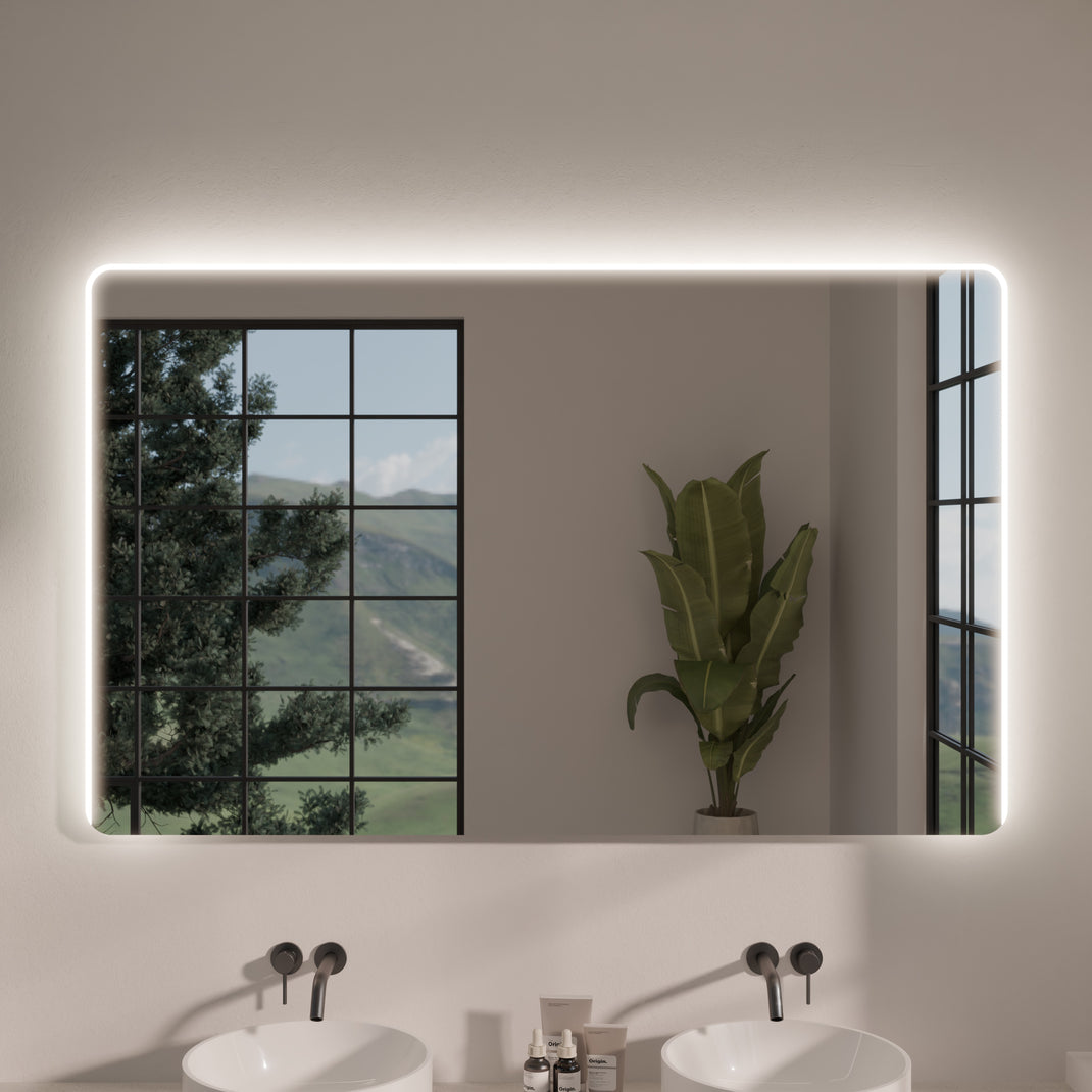 Lichtspiegel Nova mit abgerundeten Ecken und weißem LED-Rahmen, rechteckig