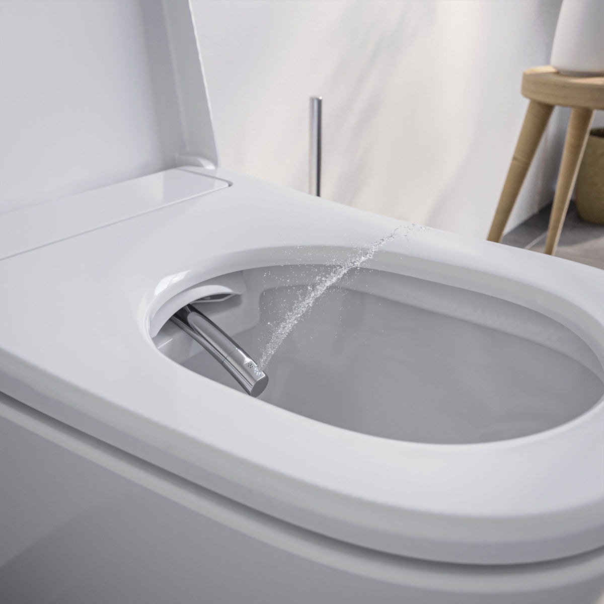 Dusch-WC in eckiger Form mit seitlicher Bedienung – Galerieansicht 5