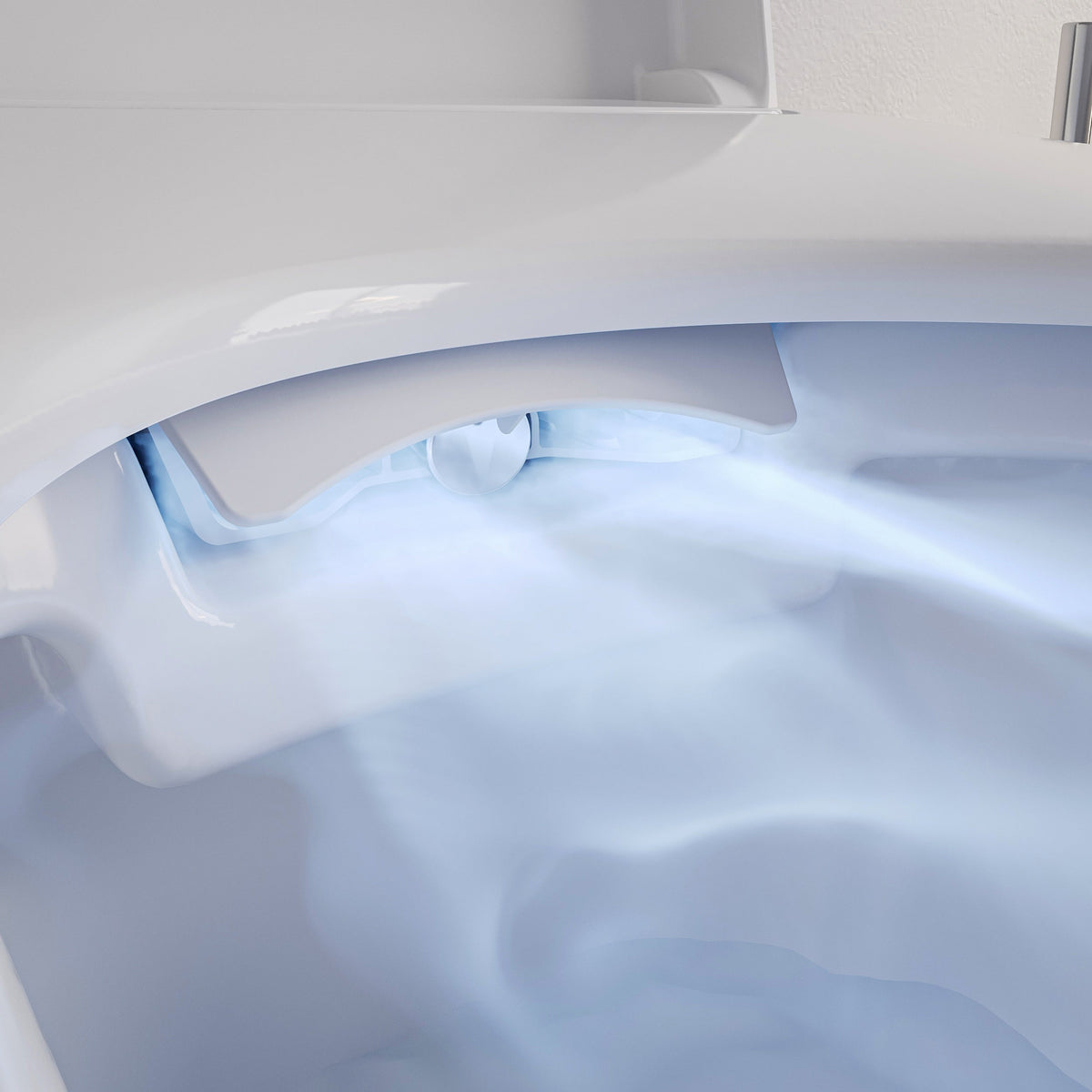 Dusch-WC mit blau beleuchtetem Warmluftstrom unter dem Sitz