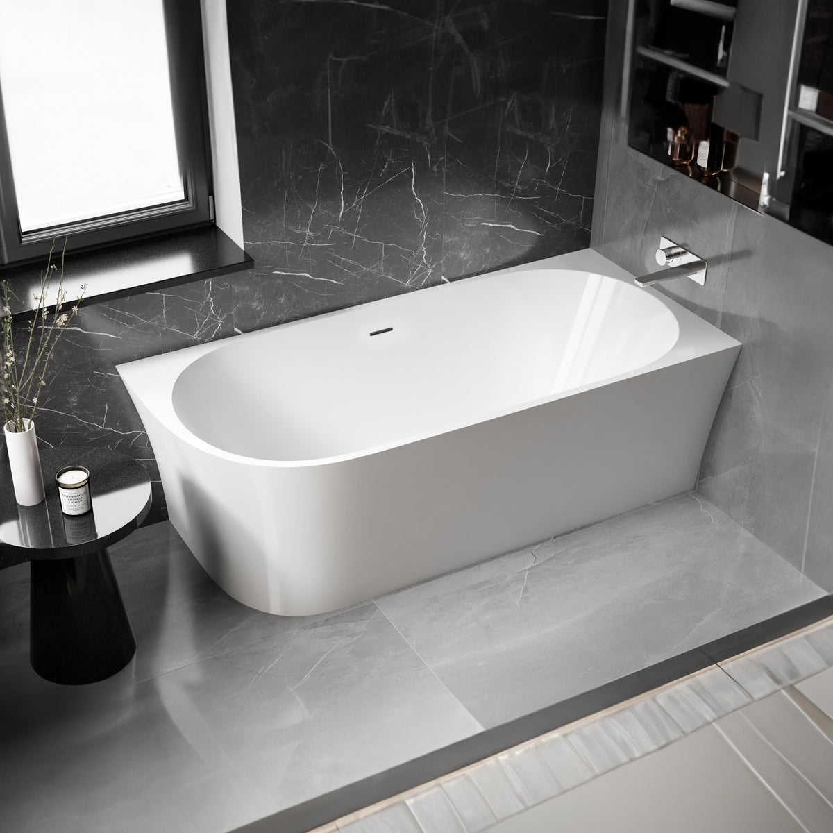 Schmale rechte Acryl-Eckbadewanne in Weiß glänzend, 170 × 78 cm, mit abgerundeter Front.