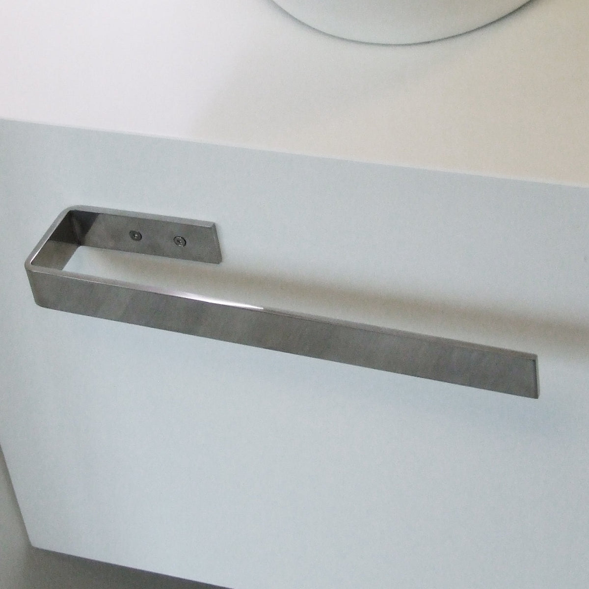 Edelstahl-Handtuchstange mit flacher Wandhalterung und zwei Schrauben